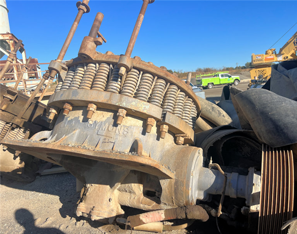 SYMONS-NORDBERG 4-1/4' STD Cone Crusher